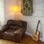 Дом отдыха 'la Maison Catalpa' French Farmhouse With Pool & Jaccuzi Saint-Privat-des-Pres