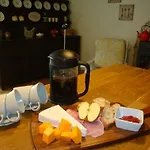Дом отдыха 'la Maison Catalpa' French Farmhouse With Pool & Jaccuzi Saint-Privat-des-Pres