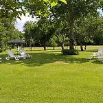'la Maison Catalpa' French Farmhouse With Pool & Jaccuzi Дом отдыха