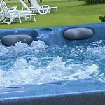 'la Maison Catalpa' French Farmhouse With Pool & Jaccuzi Saint-Privat-des-Pres